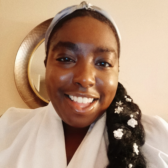 Meet your Posher, Bevalia - Picture 2 of 2